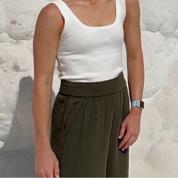 H&M Ribbed Tank Top- Size Small - Picture 3 of 3